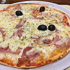 Xus Pizzeria food