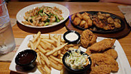 Applebee's Clackamas Town Center food