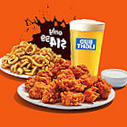 Hooters Flint food