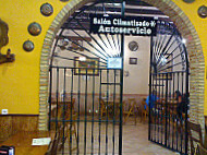 Bodega Roldán inside