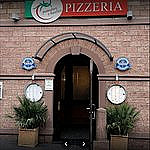 Pizzeria pomodoro e basilico outside