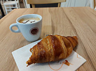 La Croissanterie food