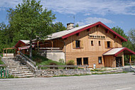 Auberge du Grand Echaillon outside