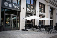 Alfred Burger outside