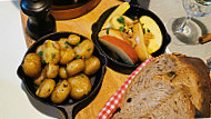 Chalet D'alpage Mont-de-la-mayaz food