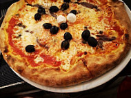 Rustico Pizza E Vino food