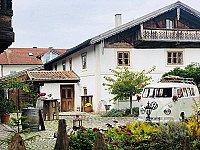 Hofkücherl outside