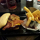 Red Robin Gourmet Burgers And Brews food