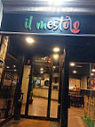 Mestolo outside