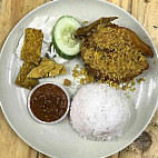 Ayam Penyet Nusantara food