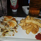 Red Robin Gourmet Burgers And Brews food