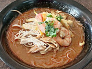 Yon Laksa Yong Cafe Satok food