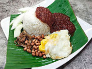 Nasi Lemak Chesiti inside