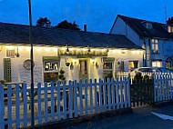 Yarbridge Inn inside