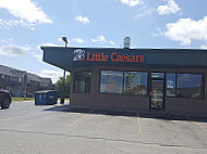 Little Caesars Pizza outside