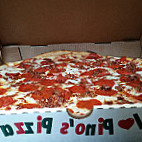 Pino's Pizza food