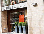 Le Nautilus outside