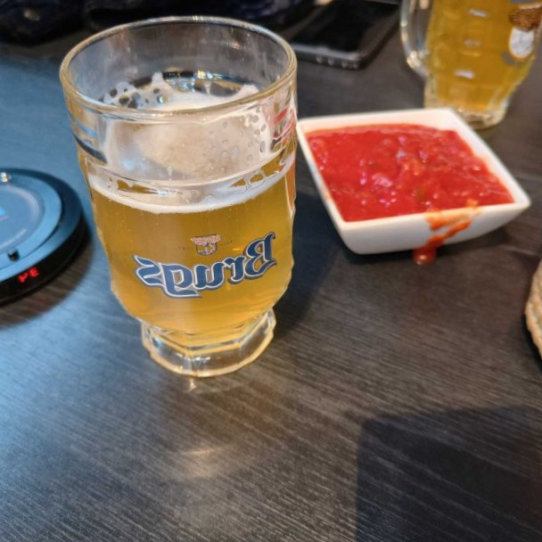 restaurant image