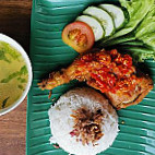 Warung Kak Gee food