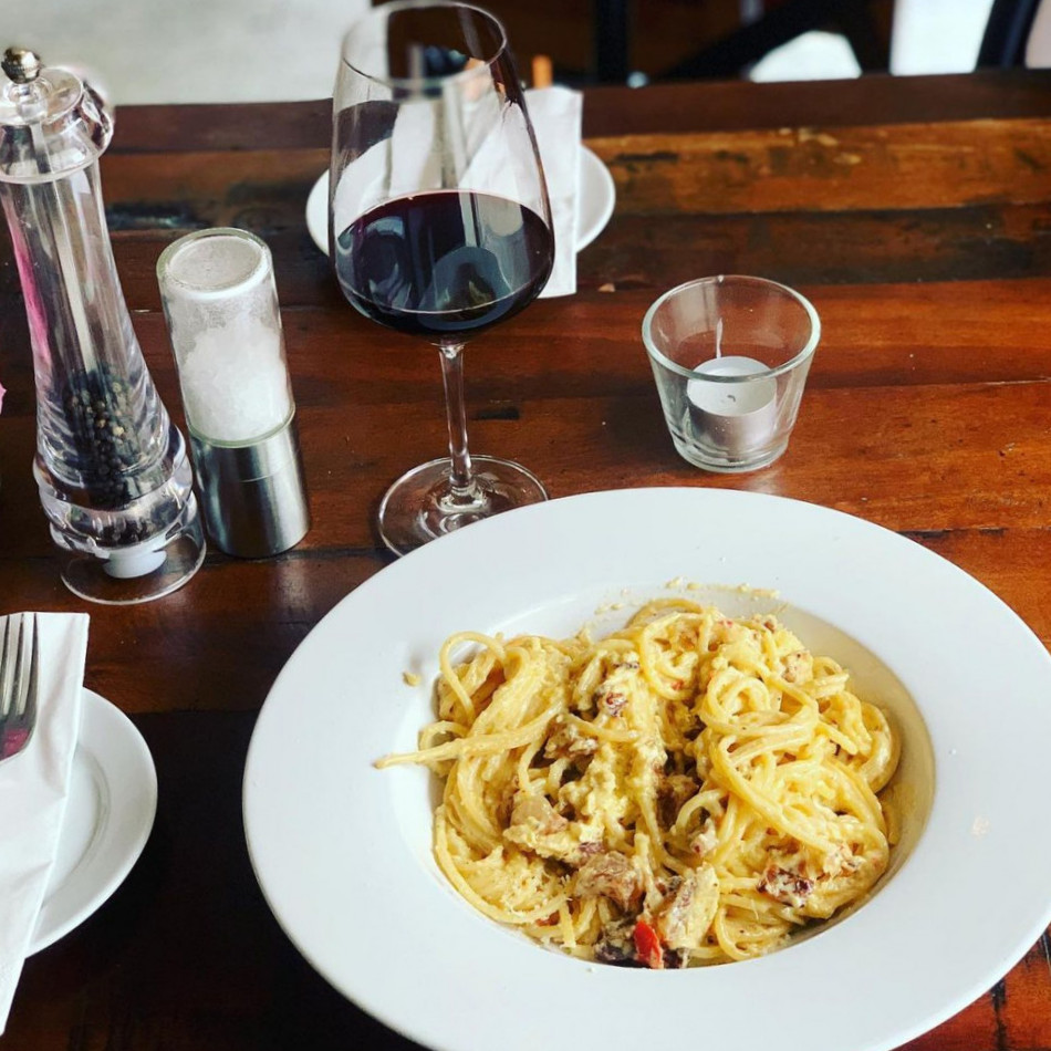 restaurant image