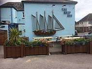 Ship Inn outside