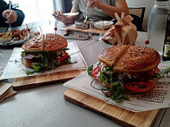 Les 2 Pieds Sous la Table food