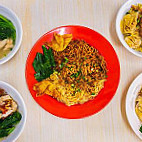 Yuan's Noodle Empire food