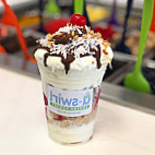 U-swirl Frozen Yogurt food