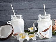 Die Air Kelapa Muda Coconut Shake food