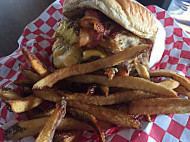 Dave's Burger Barn food