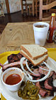 Buzzie's -b-q food