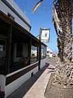 Bike Stop Cafe outside