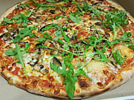 Yoinyo Pizza food