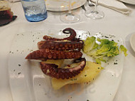 El Llavianu food