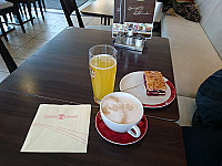 Ihle Cafe Karlsfeld inside