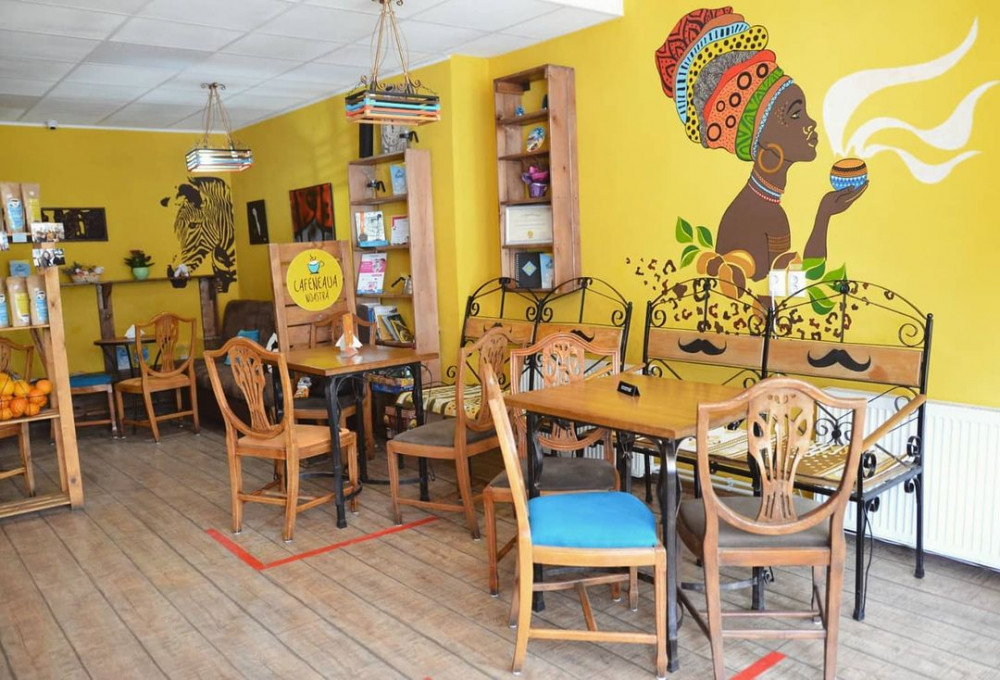 Cafeneaua Noastra În interior