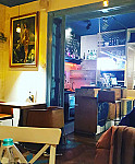 Rocca by The Jar outside