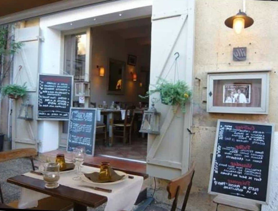 restaurant image