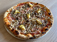 Rossini Pizza food