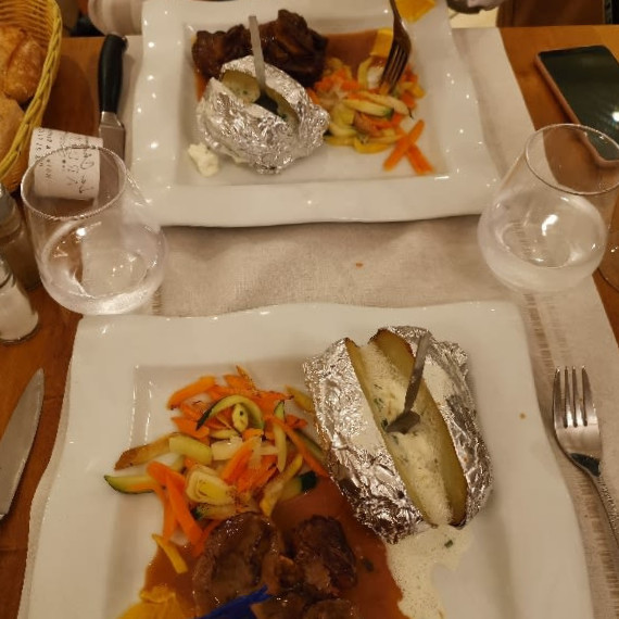 restaurant image