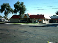 Dairy Queen outside