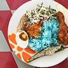 Nasi Berlauk Kak Zan (tanah Merah) inside