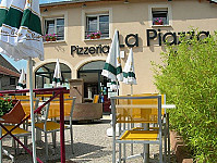 La Piazza inside