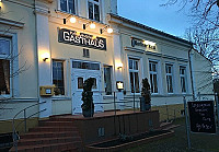 Meyhöfers Gasthaus outside