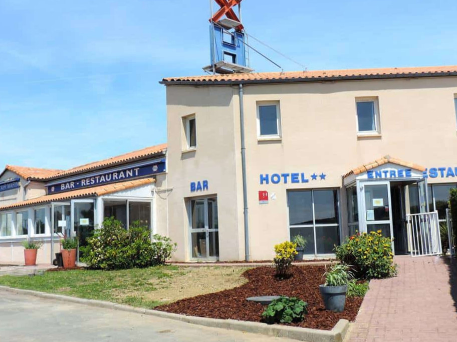 restaurant image