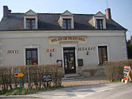 Le Relais De Francueil inside