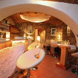 restaurant image