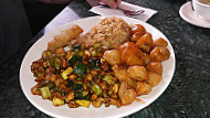 Yi's Wok food