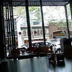 Aroy Thai Bistro inside