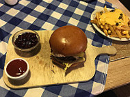 Corvin's Burger & Beer food